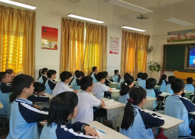 溝通與支撐體系會深度分析每位學生的錯題散布與作答進程