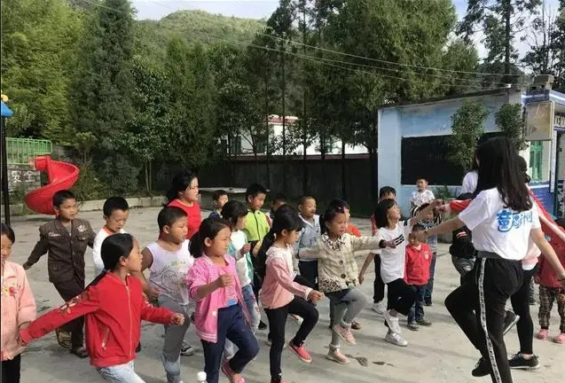 努力打好教育翻身仗人投入不夠一直是困擾教育展開(kāi)的瓶頸